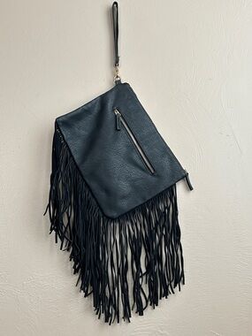 Shiraleah Chicago Black Fringe Leather Clutch Sleek Women's Bag
